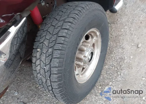 2000 Ford F-350 Lariat/Xl/Xlt z USA, uszkodzony, nr VIN 1FTSW31FXYEA87822